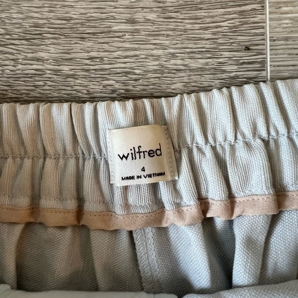 Light grey Wilred linen pants. Size 4. - Picture 5 of 5